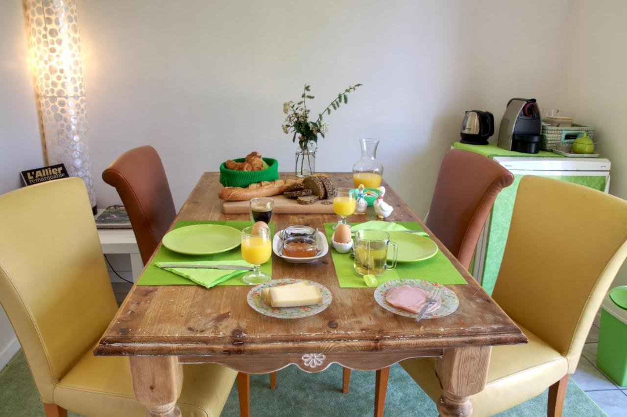 Chambres d'hotes le Matou Roux Isle-et-Bardais Extérieur photo